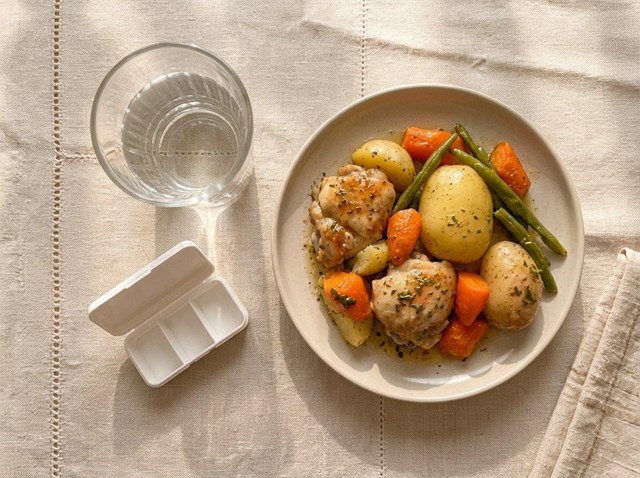 Cuidado integral para sus seres queridos: tareas del hogar y preparación de comidas en A Coruña - Imagen 1
